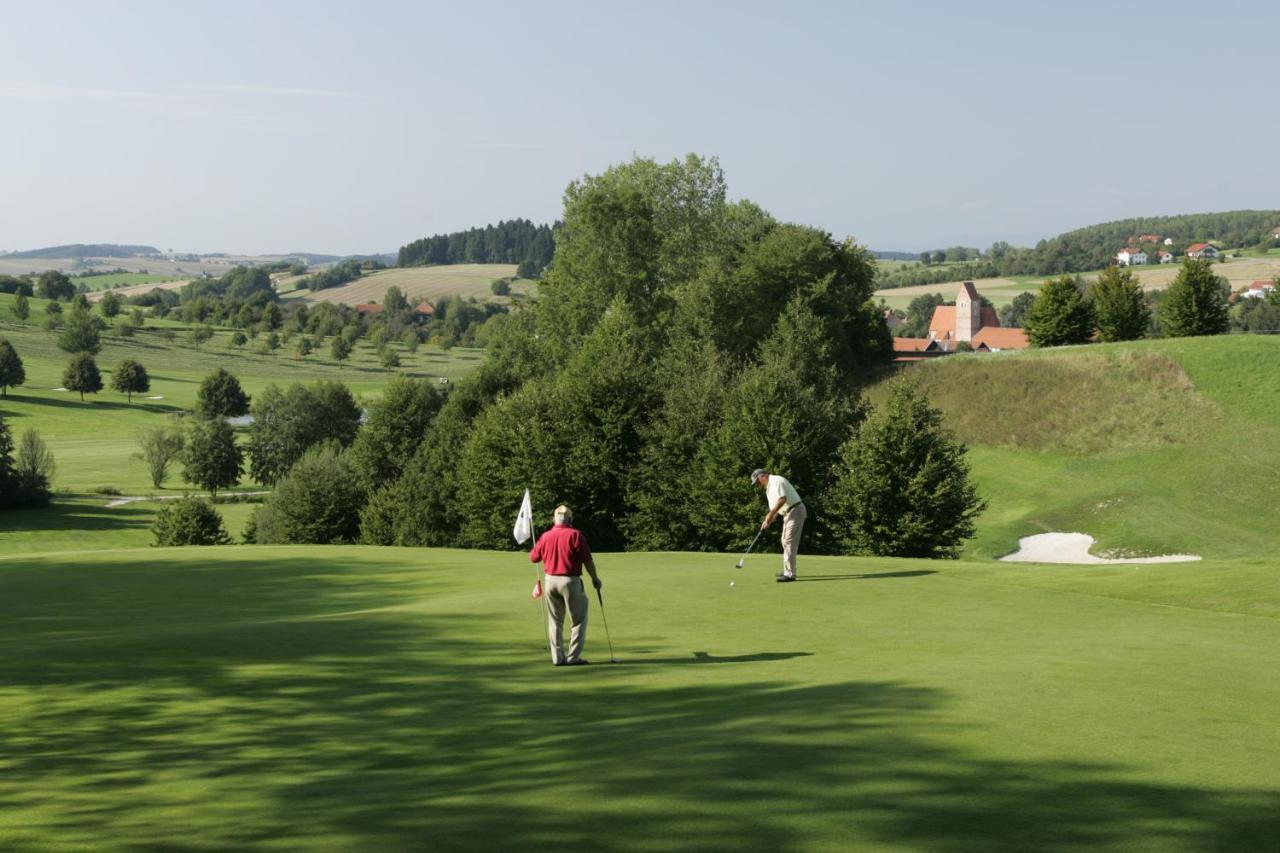 Hotel Glockenspiel Bad Griesbach  Bagian luar foto